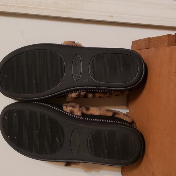 Skechers memory foam slip on. NWOT - Picture 4 of 4